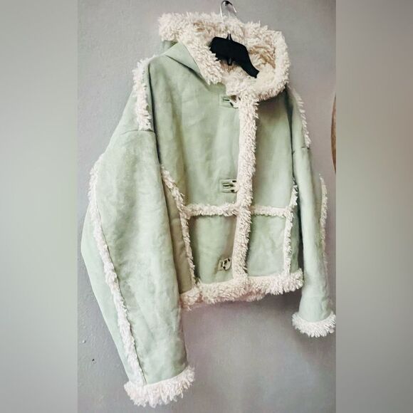 URBAN OUTFITTERS FAUX SHERLING GREEN CROPPED JACKET WOMENS SIZE L - Picture 4 of 10